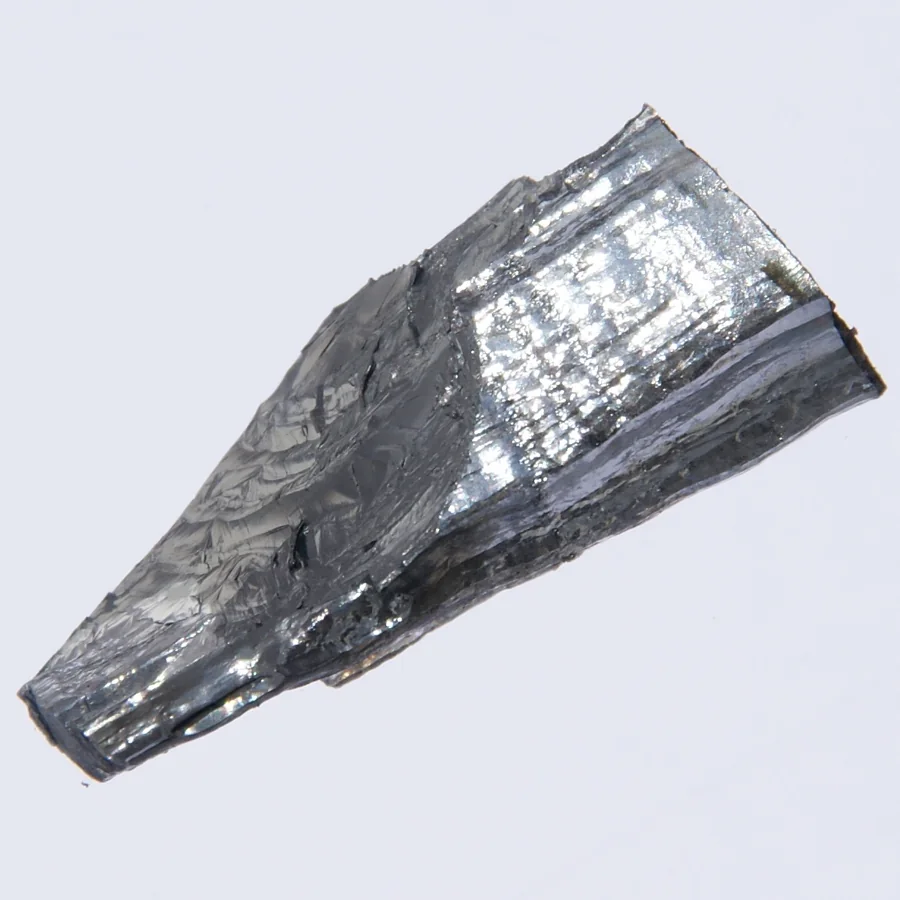 Molybdenum metal crystal fragment