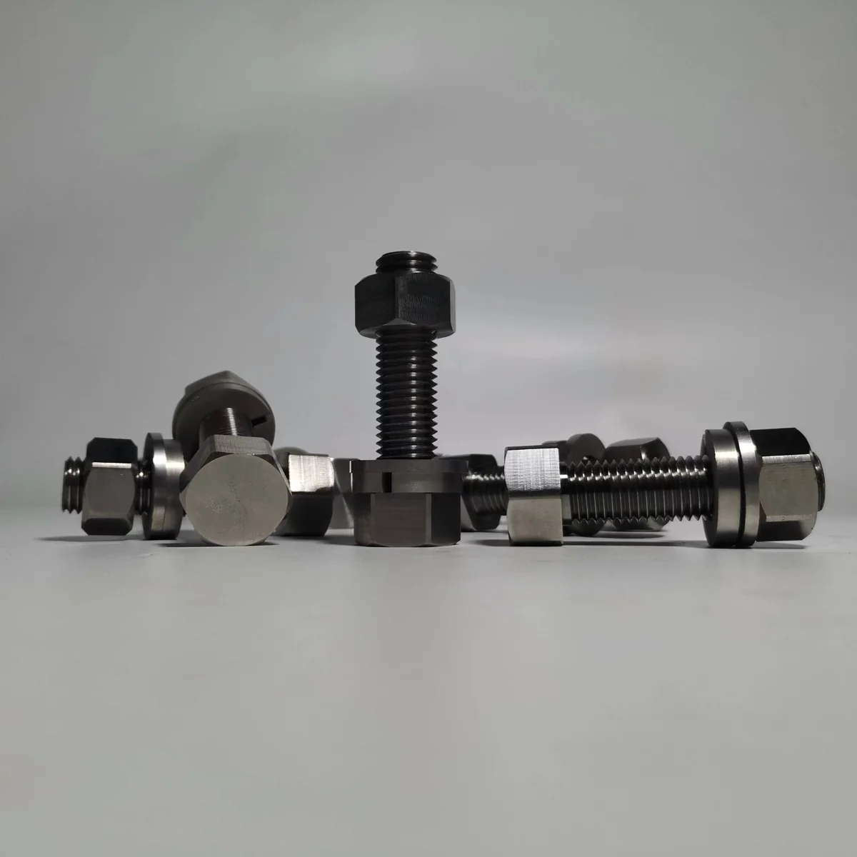 Threaded fastener and nut geometry examples