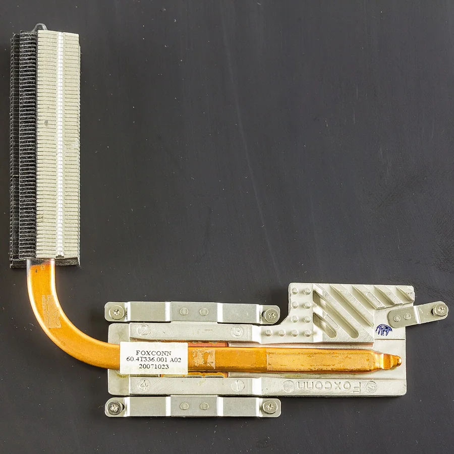 Electronic equipment heat sink with copper heat pipes